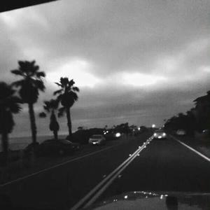 反抗激烈半推半就下一句
